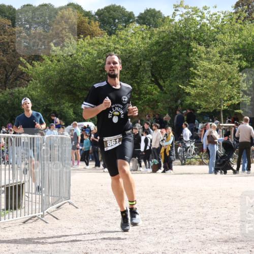 14.09.2025 - Stadtparktriathlon Strokosch-Dieckow http://msf.ph/oto/8888154 14.09.2025 12:01:28 Ziel 858, 861, 921 meine-sportfotos.de