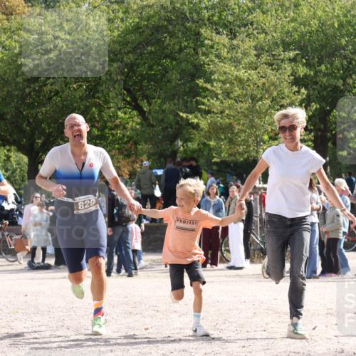 14.09.2025 - Stadtparktriathlon Strokosch-Dieckow http://msf.ph/oto/8888238 14.09.2025 12:07:34 Ziel 829, 882 meine-sportfotos.de