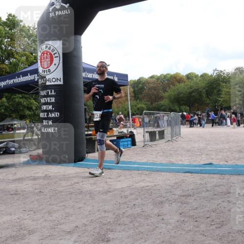 14.09.2025 - Stadtparktriathlon Strokosch-Dieckow http://msf.ph/oto/8888268 14.09.2025 12:08:34 Ziel 843, 870 meine-sportfotos.de