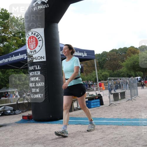 14.09.2025 - Stadtparktriathlon Strokosch-Dieckow http://msf.ph/oto/8888289 14.09.2025 12:09:39 Ziel 655 meine-sportfotos.de