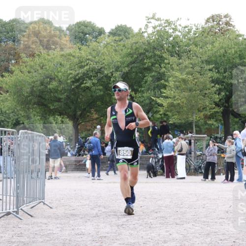 14.09.2025 - Stadtparktriathlon Strokosch-Dieckow http://msf.ph/oto/8888292 14.09.2025 12:09:49 Ziel 850 meine-sportfotos.de