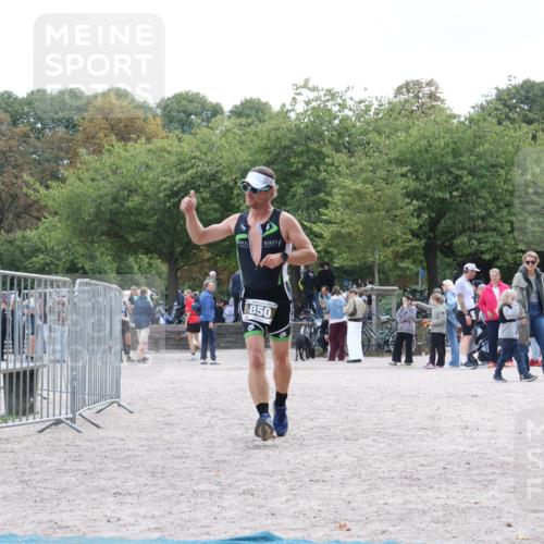 14.09.2025 - Stadtparktriathlon Strokosch-Dieckow http://msf.ph/oto/8888293 14.09.2025 12:09:49 Ziel 850 meine-sportfotos.de