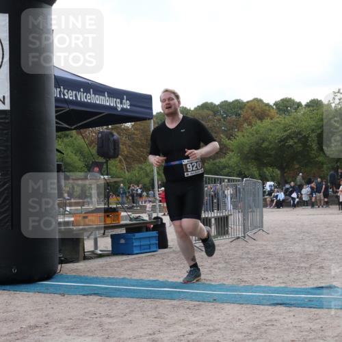 14.09.2025 - Stadtparktriathlon Strokosch-Dieckow http://msf.ph/oto/8888305 14.09.2025 12:10:29 Ziel 920 meine-sportfotos.de