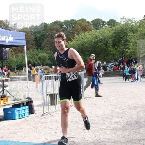 14.09.2025 - Stadtparktriathlon Strokosch-Dieckow http://msf.ph/oto/8888358 14.09.2025 12:13:20 Ziel 890, 902 meine-sportfotos.de