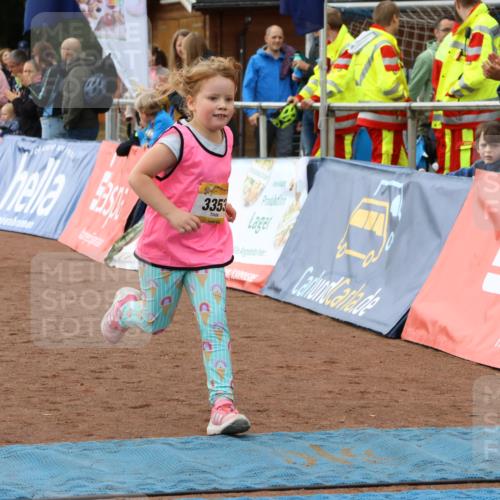 14.09.2025 - Airport Race Strokosch-Dieckow http://msf.ph/oto/8888361 14.09.2025 10:31:52 Ziel 3348, 3353 meine-sportfotos.de