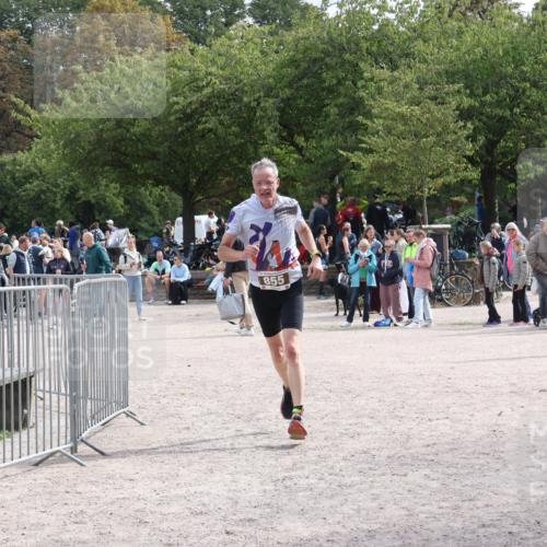 14.09.2025 - Stadtparktriathlon Strokosch-Dieckow http://msf.ph/oto/8888367 14.09.2025 12:13:39 Ziel 855 meine-sportfotos.de