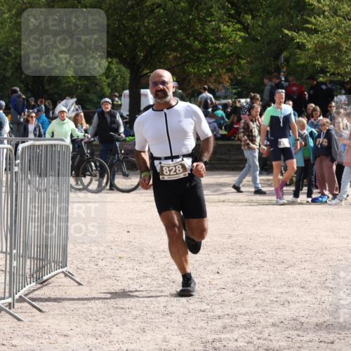 14.09.2025 - Stadtparktriathlon Strokosch-Dieckow http://msf.ph/oto/8888389 14.09.2025 12:14:21 Ziel 828 meine-sportfotos.de