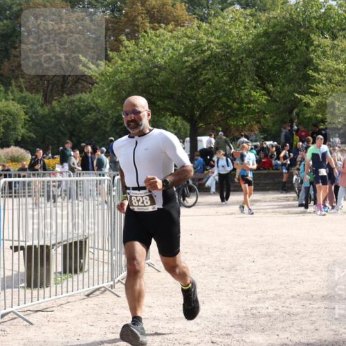 14.09.2025 - Stadtparktriathlon Strokosch-Dieckow http://msf.ph/oto/8888392 14.09.2025 12:14:22 Ziel 828 meine-sportfotos.de