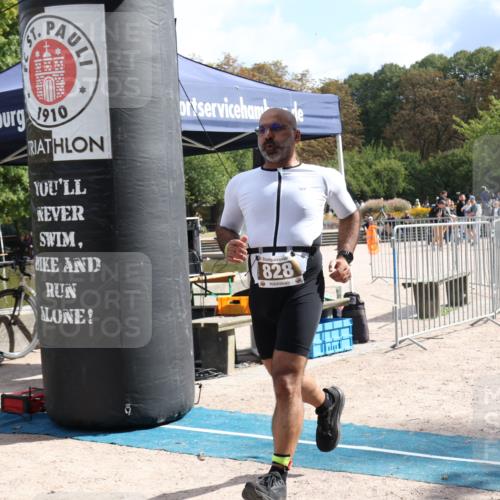 14.09.2025 - Stadtparktriathlon Strokosch-Dieckow http://msf.ph/oto/8888394 14.09.2025 12:14:23 Ziel 828 meine-sportfotos.de