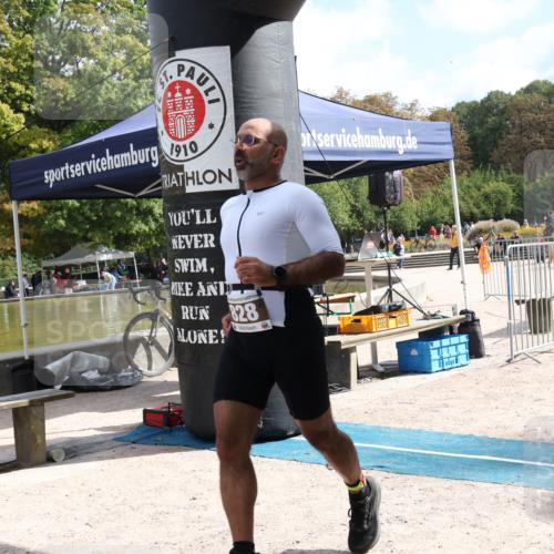 14.09.2025 - Stadtparktriathlon Strokosch-Dieckow http://msf.ph/oto/8888396 14.09.2025 12:14:23 Ziel 828 meine-sportfotos.de