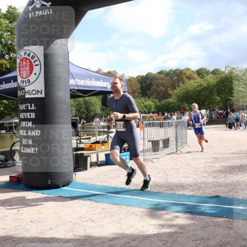 14.09.2025 - Stadtparktriathlon Strokosch-Dieckow http://msf.ph/oto/8888420 14.09.2025 12:16:15 Ziel 822, 987 meine-sportfotos.de