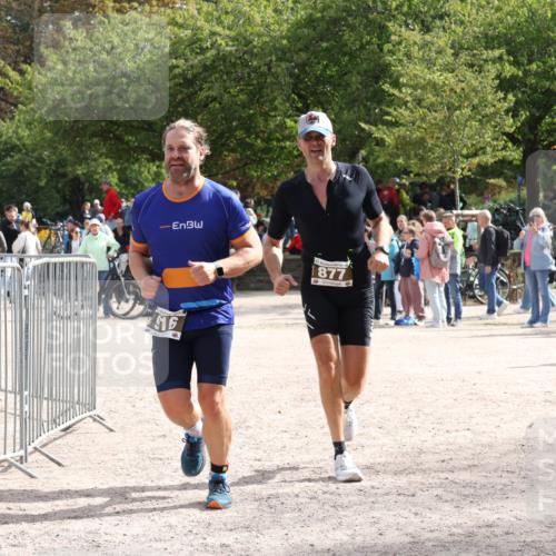 14.09.2025 - Stadtparktriathlon Strokosch-Dieckow http://msf.ph/oto/8888433 14.09.2025 12:16:26 Ziel 877, 916 meine-sportfotos.de