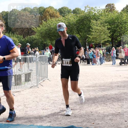 14.09.2025 - Stadtparktriathlon Strokosch-Dieckow http://msf.ph/oto/8888436 14.09.2025 12:16:28 Ziel 877, 916 meine-sportfotos.de