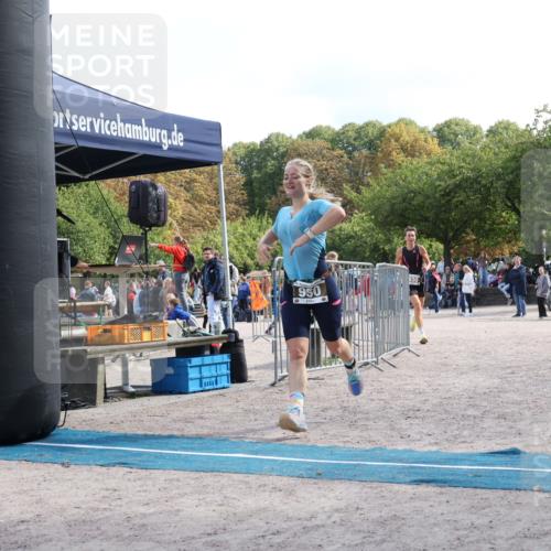 14.09.2025 - Stadtparktriathlon Strokosch-Dieckow http://msf.ph/oto/8888446 14.09.2025 12:22:12 Ziel 930, 950 meine-sportfotos.de