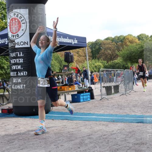 14.09.2025 - Stadtparktriathlon Strokosch-Dieckow http://msf.ph/oto/8888450 14.09.2025 12:22:13 Ziel 930, 950 meine-sportfotos.de