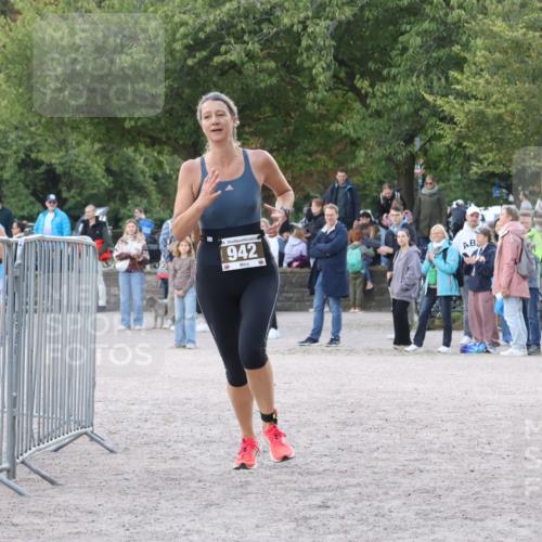 14.09.2025 - Stadtparktriathlon Strokosch-Dieckow http://msf.ph/oto/8888464 14.09.2025 12:24:46 Ziel 942, 967 meine-sportfotos.de