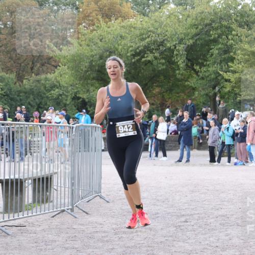 14.09.2025 - Stadtparktriathlon Strokosch-Dieckow http://msf.ph/oto/8888466 14.09.2025 12:24:47 Ziel 942, 967 meine-sportfotos.de