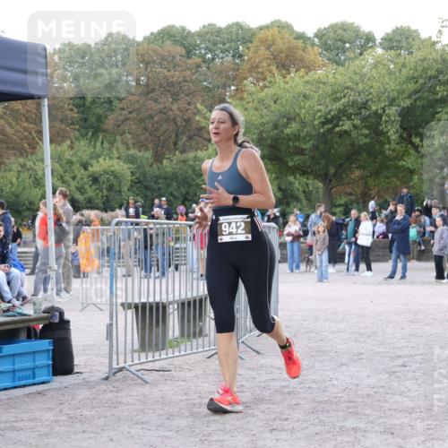 14.09.2025 - Stadtparktriathlon Strokosch-Dieckow http://msf.ph/oto/8888467 14.09.2025 12:24:48 Ziel 942 meine-sportfotos.de