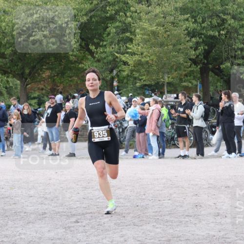 14.09.2025 - Stadtparktriathlon Strokosch-Dieckow http://msf.ph/oto/8888482 14.09.2025 12:26:02 Ziel 789, 935 meine-sportfotos.de
