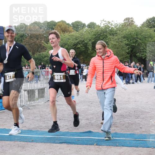 14.09.2025 - Stadtparktriathlon Strokosch-Dieckow http://msf.ph/oto/8888543 14.09.2025 12:27:09 Ziel 981, 996 meine-sportfotos.de