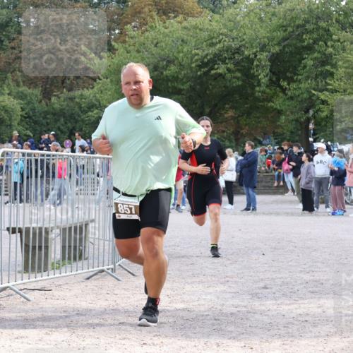 14.09.2025 - Stadtparktriathlon Strokosch-Dieckow http://msf.ph/oto/8888552 14.09.2025 12:27:36 Ziel 857, 975 meine-sportfotos.de