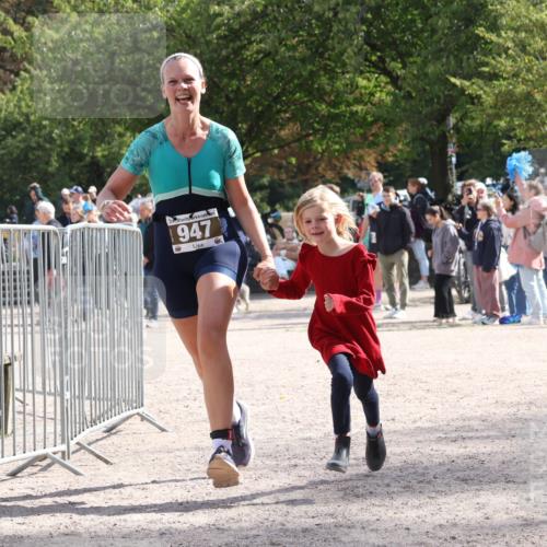 14.09.2025 - Stadtparktriathlon Strokosch-Dieckow http://msf.ph/oto/8888577 14.09.2025 12:28:06 Ziel 947, 979, 989 meine-sportfotos.de