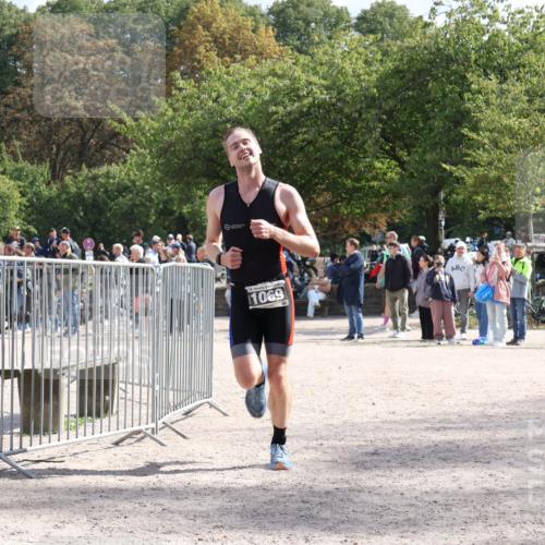 14.09.2025 - Stadtparktriathlon Strokosch-Dieckow http://msf.ph/oto/8888587 14.09.2025 12:28:15 Ziel 1069 meine-sportfotos.de