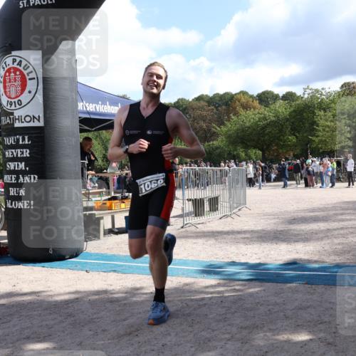 14.09.2025 - Stadtparktriathlon Strokosch-Dieckow http://msf.ph/oto/8888594 14.09.2025 12:28:16 Ziel 1069 meine-sportfotos.de
