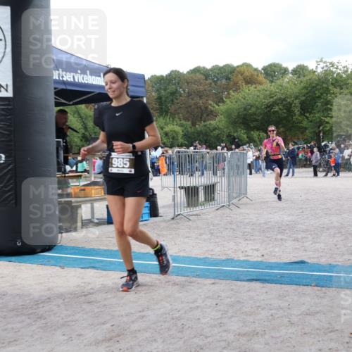 14.09.2025 - Stadtparktriathlon Strokosch-Dieckow http://msf.ph/oto/8888611 14.09.2025 12:29:23 Ziel 938, 985 meine-sportfotos.de