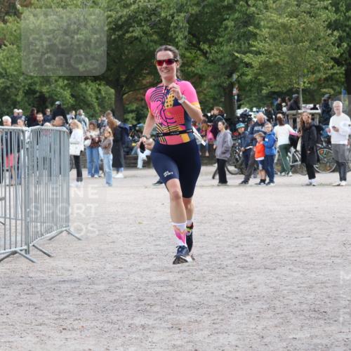 14.09.2025 - Stadtparktriathlon Strokosch-Dieckow http://msf.ph/oto/8888613 14.09.2025 12:29:23 Ziel 938, 985 meine-sportfotos.de