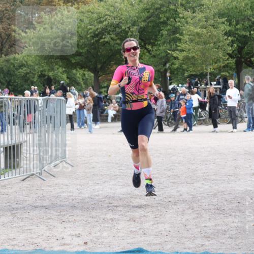 14.09.2025 - Stadtparktriathlon Strokosch-Dieckow http://msf.ph/oto/8888615 14.09.2025 12:29:24 Ziel 938, 985 meine-sportfotos.de
