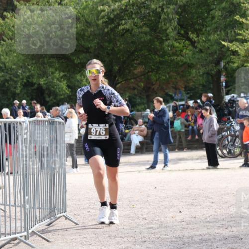 14.09.2025 - Stadtparktriathlon Strokosch-Dieckow http://msf.ph/oto/8888622 14.09.2025 12:29:43 Ziel 976, 1000 meine-sportfotos.de