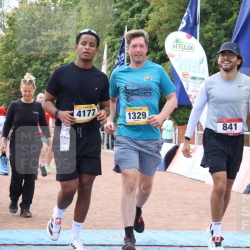 14.09.2025 - Airport Race Strokosch-Dieckow http://msf.ph/oto/8888636 14.09.2025 13:00:16 Ziel 251, 325, 499, 841, 1329, 4177 meine-sportfotos.de