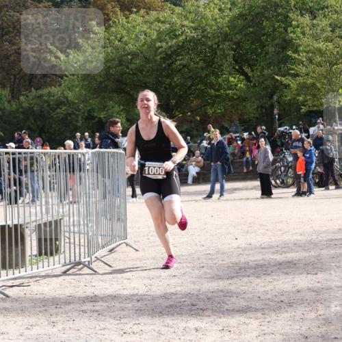 14.09.2025 - Stadtparktriathlon Strokosch-Dieckow http://msf.ph/oto/8888638 14.09.2025 12:29:48 Ziel 926, 976, 1000 meine-sportfotos.de