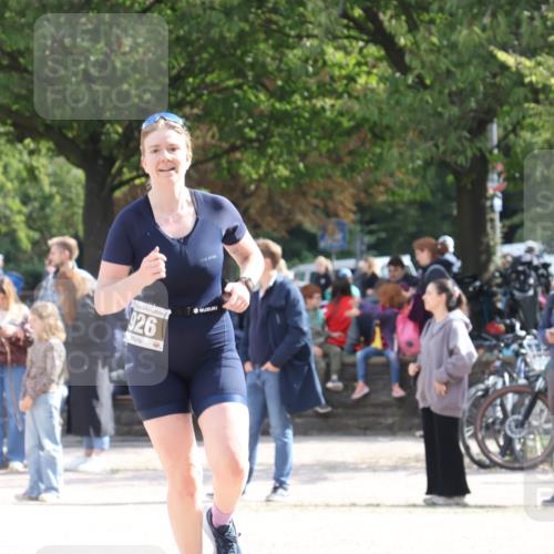 14.09.2025 - Stadtparktriathlon Strokosch-Dieckow http://msf.ph/oto/8888648 14.09.2025 12:29:52 Ziel 926, 1000 meine-sportfotos.de