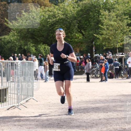 14.09.2025 - Stadtparktriathlon Strokosch-Dieckow http://msf.ph/oto/8888653 14.09.2025 12:29:54 Ziel 925, 926, 1000 meine-sportfotos.de