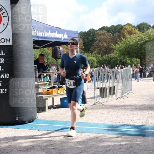 14.09.2025 - Stadtparktriathlon Strokosch-Dieckow http://msf.ph/oto/8888670 14.09.2025 12:30:00 Ziel 925, 926, 1072 meine-sportfotos.de