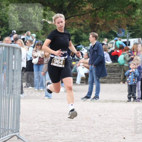 14.09.2025 - Stadtparktriathlon Strokosch-Dieckow http://msf.ph/oto/8888713 14.09.2025 12:31:04 Ziel 964, 1018 meine-sportfotos.de