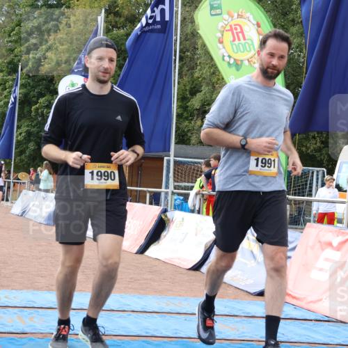 14.09.2025 - Airport Race Strokosch-Dieckow http://msf.ph/oto/8888732 14.09.2025 13:00:32 Ziel 1990, 1991, 2174 meine-sportfotos.de