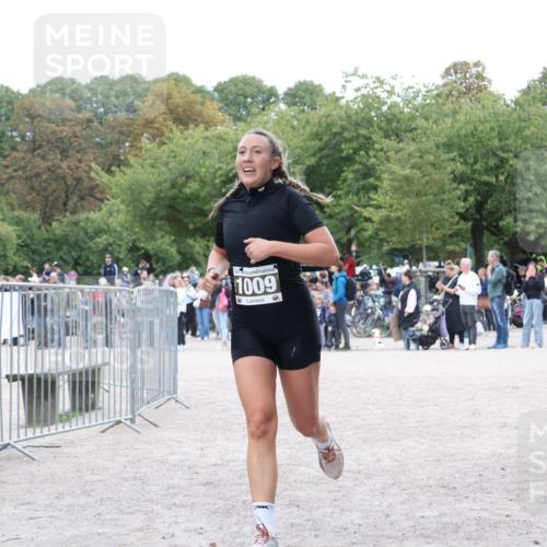 14.09.2025 - Stadtparktriathlon Strokosch-Dieckow http://msf.ph/oto/8888771 14.09.2025 12:32:21 Ziel 1009, 1076, 1080 meine-sportfotos.de