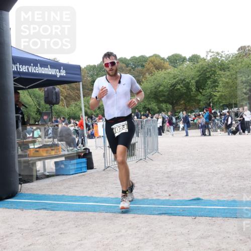 14.09.2025 - Stadtparktriathlon Strokosch-Dieckow http://msf.ph/oto/8888784 14.09.2025 12:32:34 Ziel 837, 1023 meine-sportfotos.de