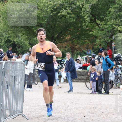 14.09.2025 - Stadtparktriathlon Strokosch-Dieckow http://msf.ph/oto/8888788 14.09.2025 12:32:44 Ziel 1077 meine-sportfotos.de