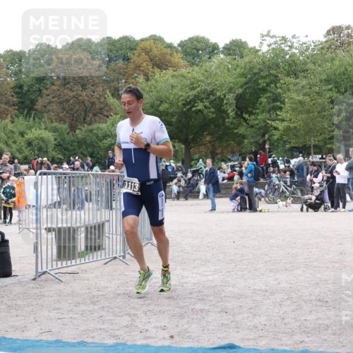 14.09.2025 - Stadtparktriathlon Strokosch-Dieckow http://msf.ph/oto/8888806 14.09.2025 12:33:06 Ziel 1113 meine-sportfotos.de