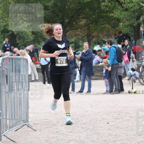 14.09.2025 - Stadtparktriathlon Strokosch-Dieckow http://msf.ph/oto/8888810 14.09.2025 12:33:30 Ziel 978 meine-sportfotos.de