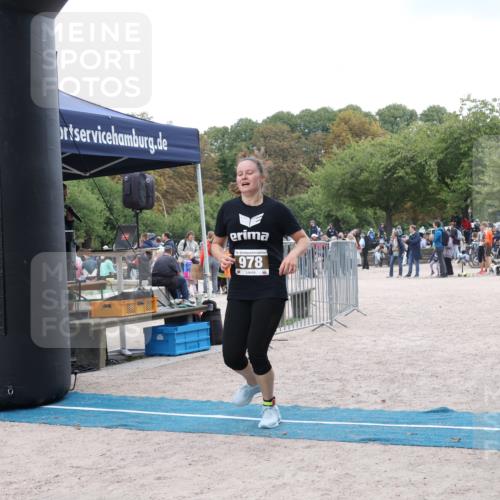 14.09.2025 - Stadtparktriathlon Strokosch-Dieckow http://msf.ph/oto/8888817 14.09.2025 12:33:33 Ziel 978, 1035 meine-sportfotos.de