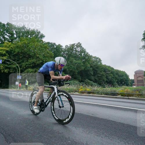 14.09.2025 - Stadtparktriathlon Michael Burmester http://msf.ph/oto/8888821 14.09.2025 08:53:55 Radfahren 307, 309, 334, 351, 355 meine-sportfotos.de