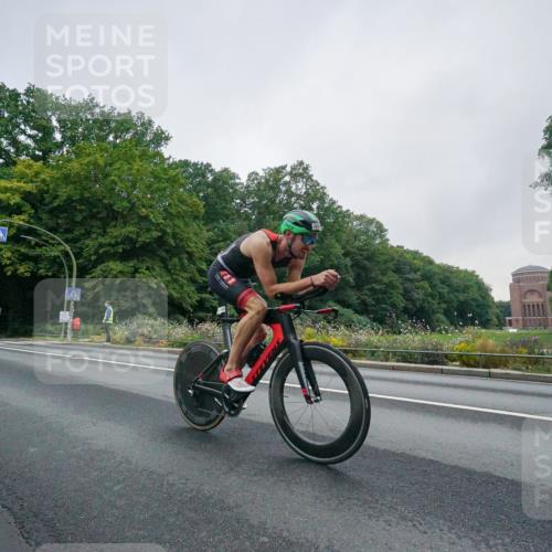 14.09.2025 - Stadtparktriathlon Michael Burmester http://msf.ph/oto/8888827 14.09.2025 08:54:03 Radfahren 309, 334, 355 meine-sportfotos.de