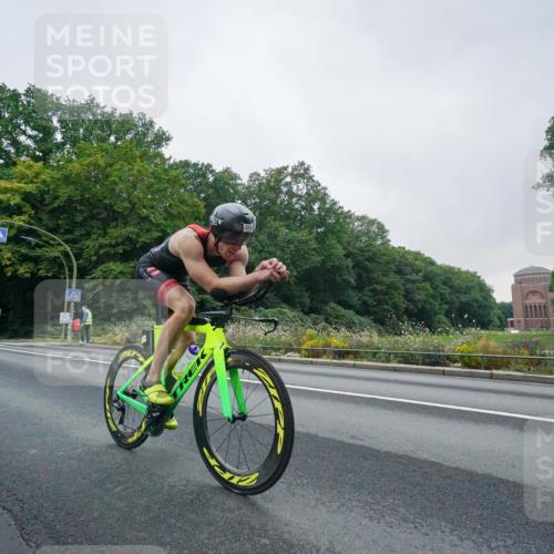 14.09.2025 - Stadtparktriathlon Michael Burmester http://msf.ph/oto/8888849 14.09.2025 08:54:57 Radfahren 314, 331 meine-sportfotos.de