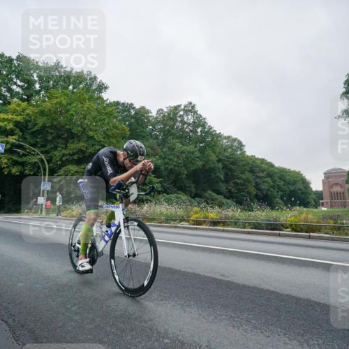14.09.2025 - Stadtparktriathlon Michael Burmester http://msf.ph/oto/8888860 14.09.2025 08:55:15 Radfahren 344, 365, 368, 374 meine-sportfotos.de