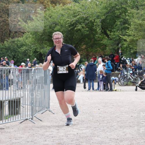 14.09.2025 - Stadtparktriathlon Strokosch-Dieckow http://msf.ph/oto/8888883 14.09.2025 12:34:54 Ziel 982, 1016 meine-sportfotos.de